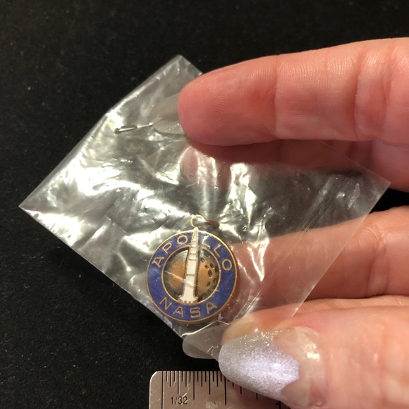 NASA Apollo vintage charm from Creat Craft - Picture 2 of 5